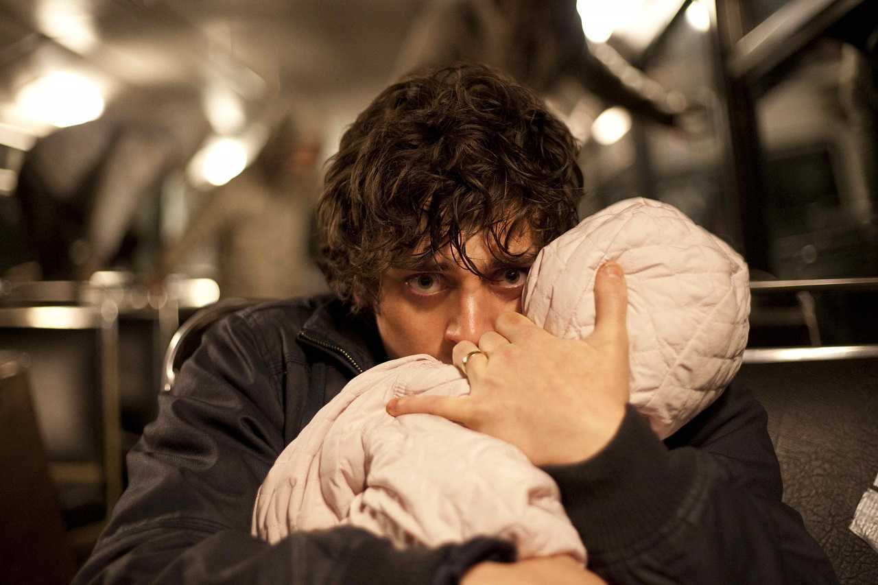 A fear-filled Aneurin Barnard in Citadel (2012)