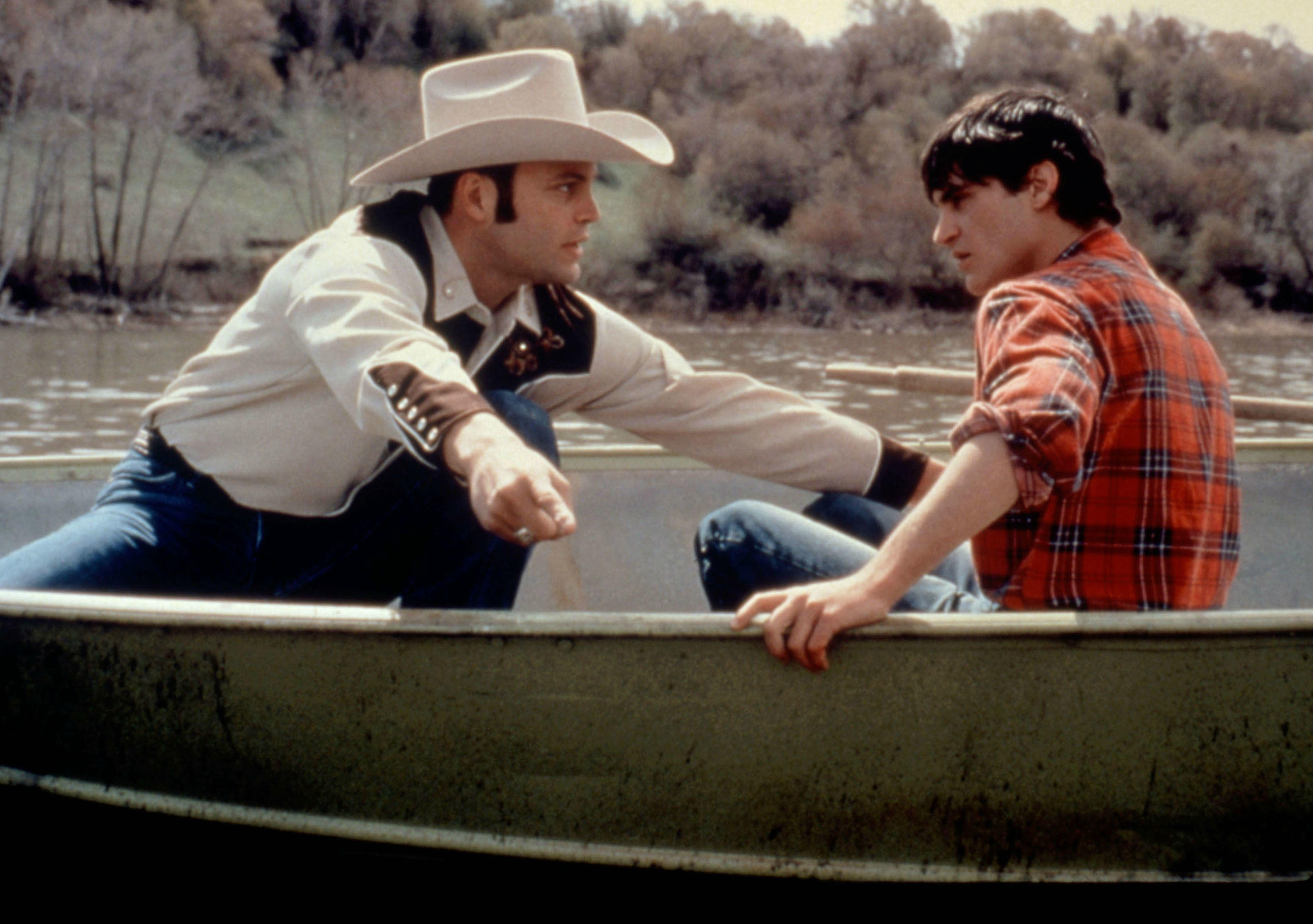 Vince Vaughn and Joaquin Phoenix go fishing in Clay Pigeons (1998)