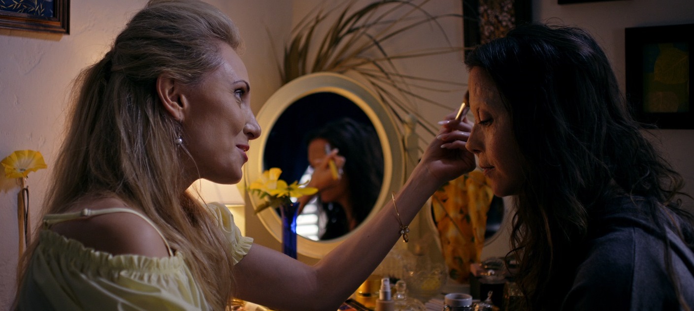 Alexis Kendra gives Rachel Alig a makeover in The Cleaning Lady (2018)