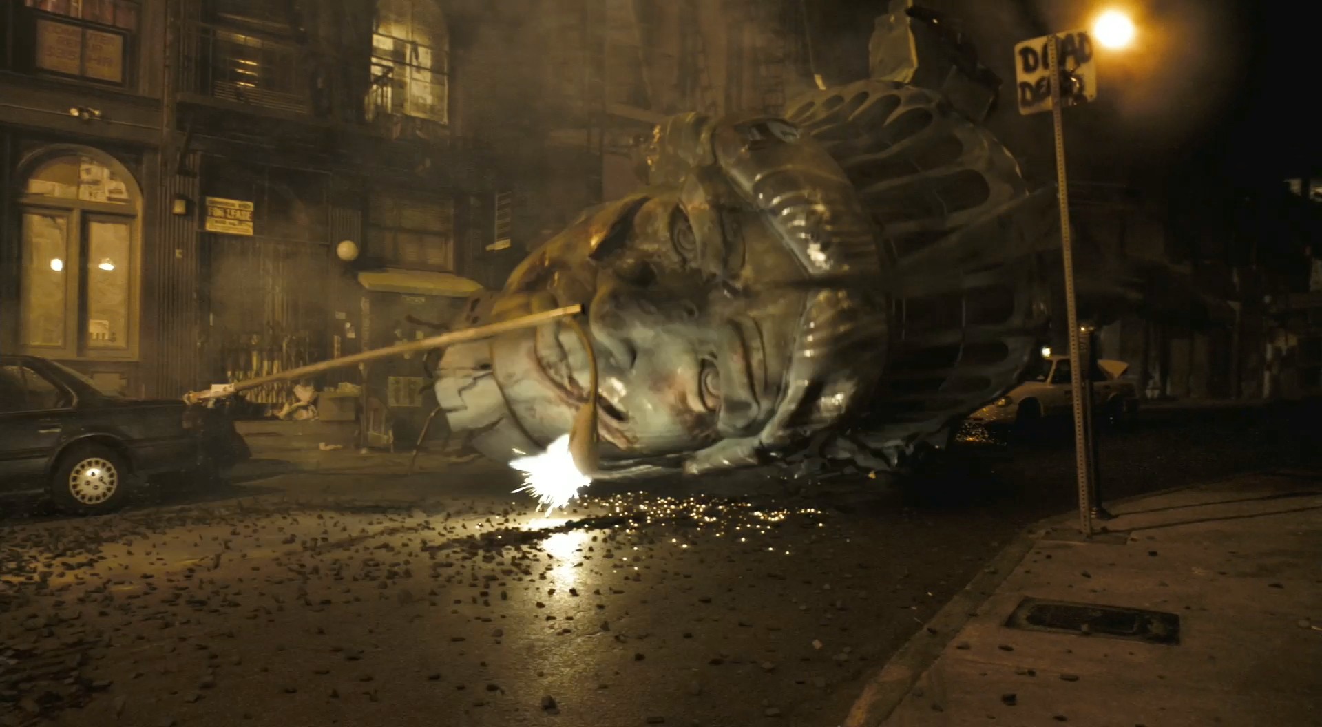 The severed head of the Statue of Liberty in Cloverfield (2008)