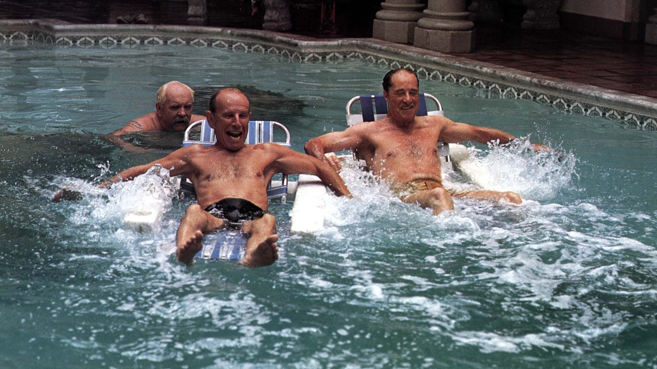 Seniors being rejuvenated in the swimming pool - Wilford Brimley, Hume Cronyn and Don Ameche in Cocoon (1985)