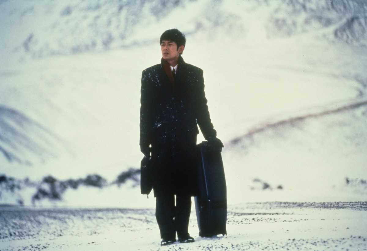 Salaryman Nagase Masatoshi arrives in Iceland in Cold Fever (1995)