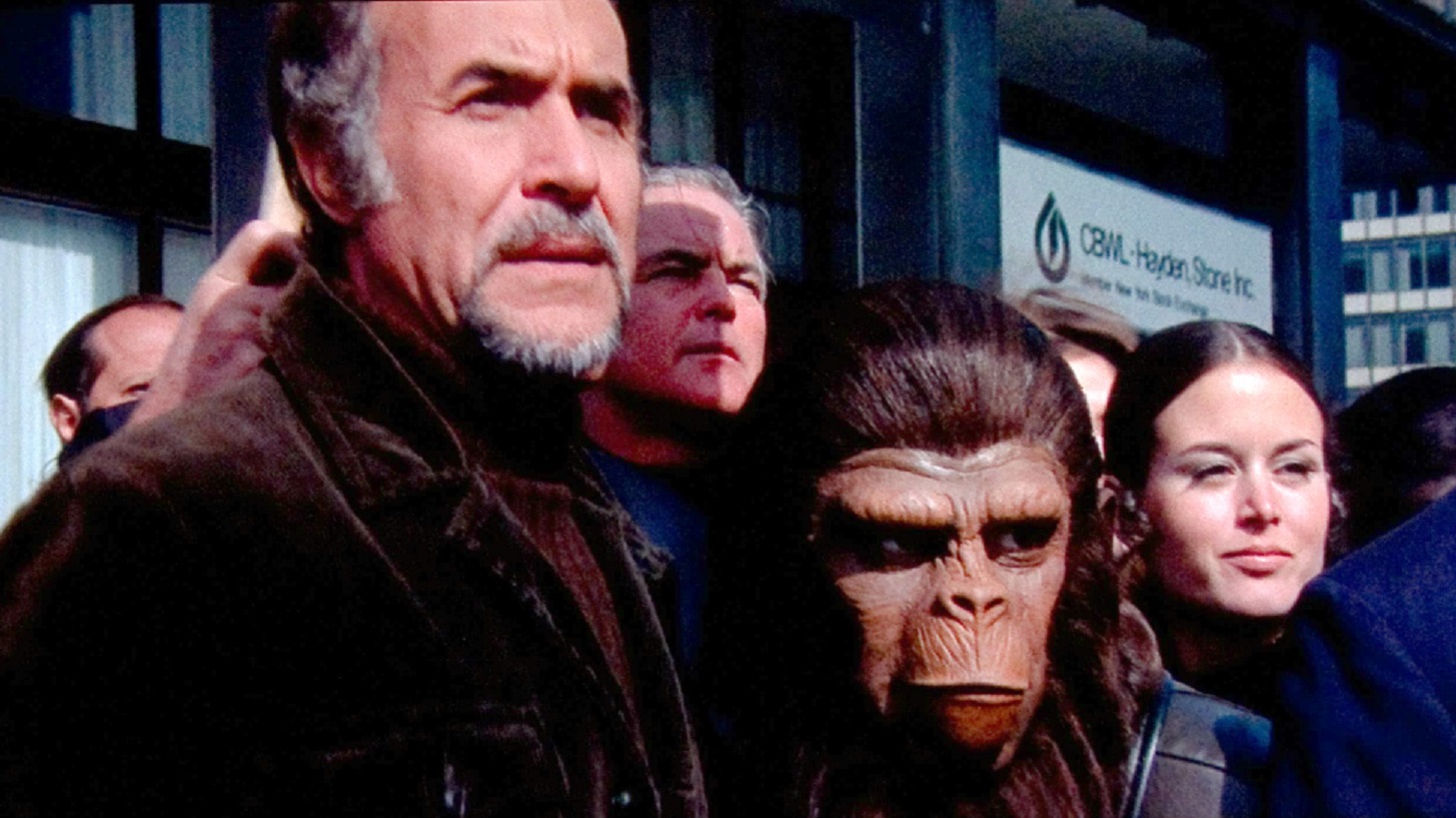 Caesar (Roddy McDowall) and Armando (Ricardo Montalban) in Conquest of the Planet of the Apes (1972)