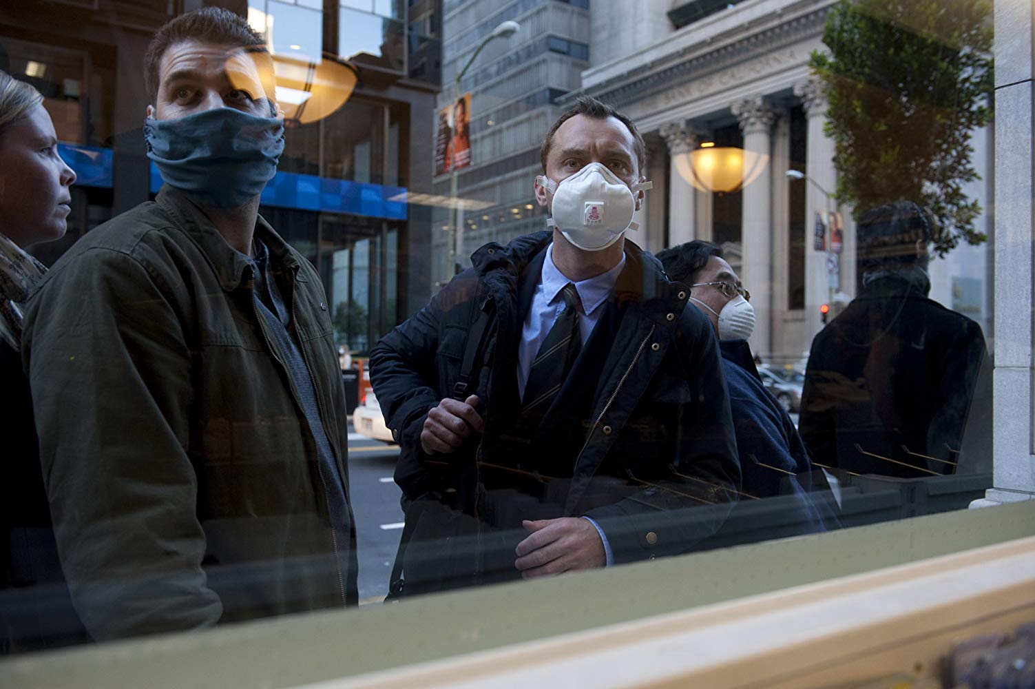 Jude Law at the centre of a plague outbreak in Contagion (2011)