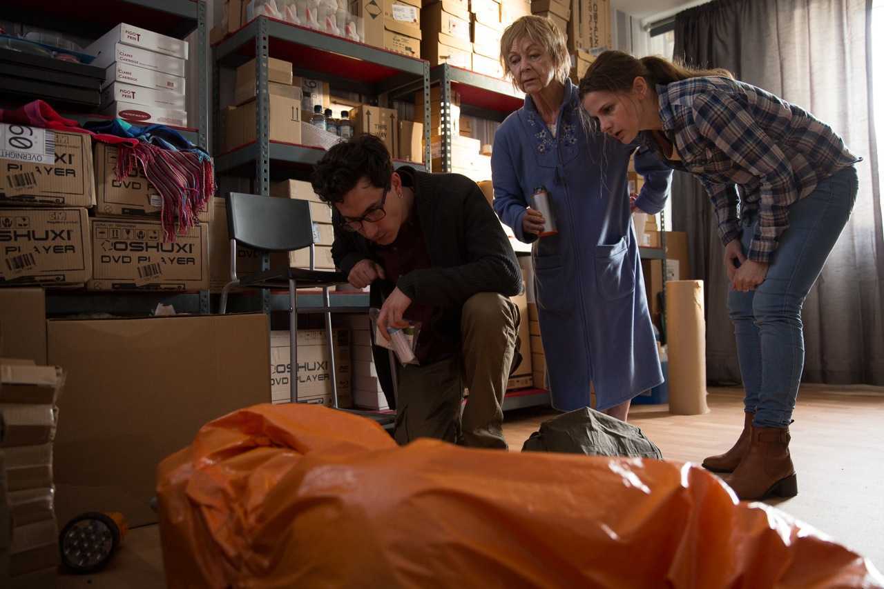 William Postlethwaite, Sheila Reid and Louise Brealey in Containment (2015)