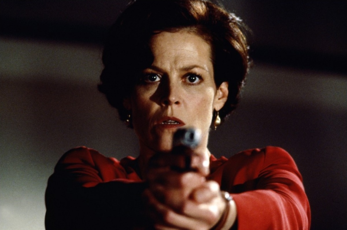 Sigourney Weaver in Copycat (1995)