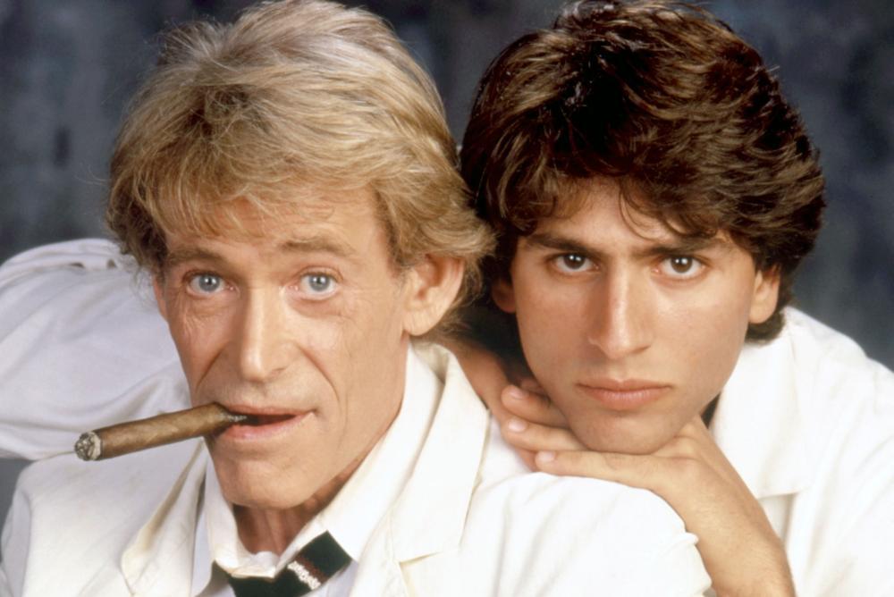 Peter O'Toole as Dr Harry Wolper with Vincent Spano as his pupil in Creator (1985)