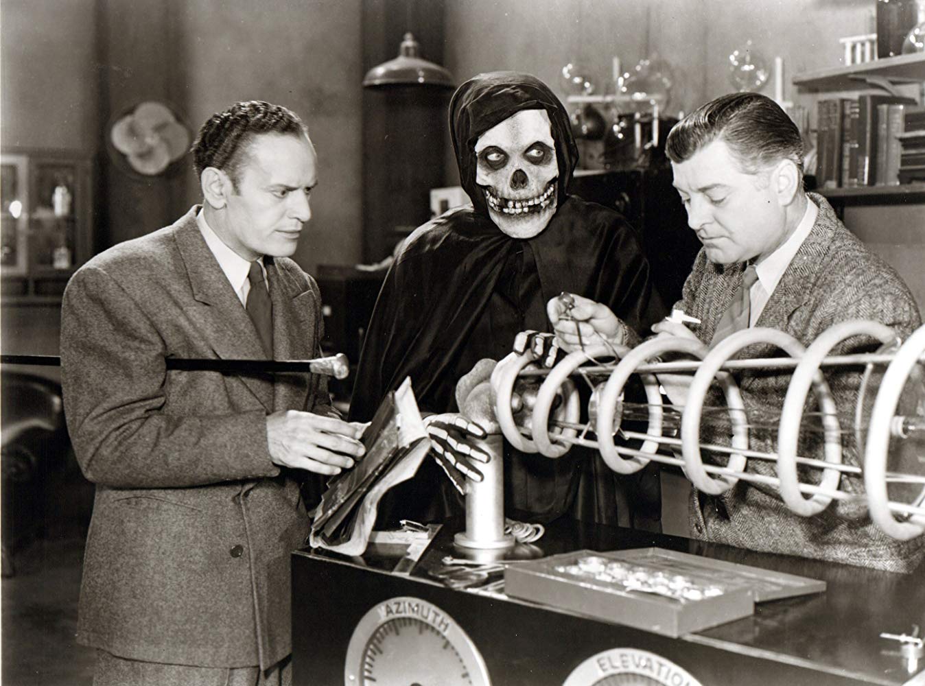 The Crimson Ghost and henchmen in The Crimson Ghost (1946)