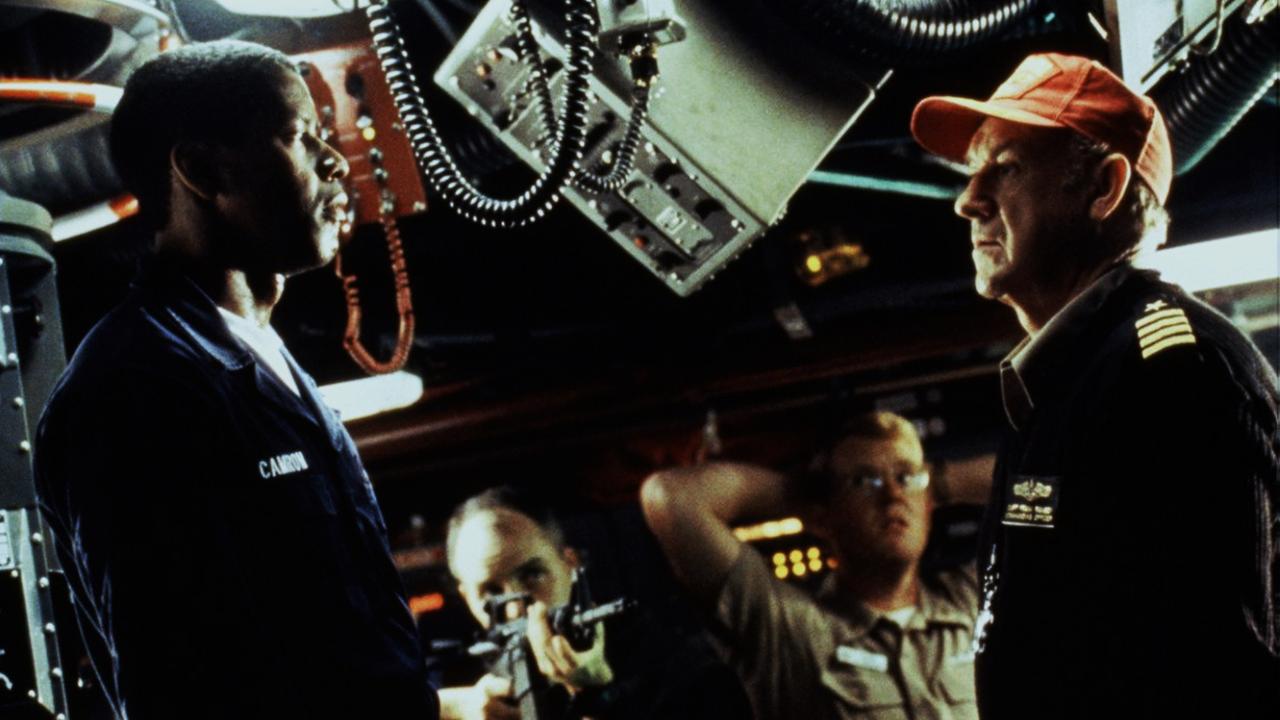 Denzel Washington removes Gene Hackman from command at gunpoint in Crimson Tide (1995)