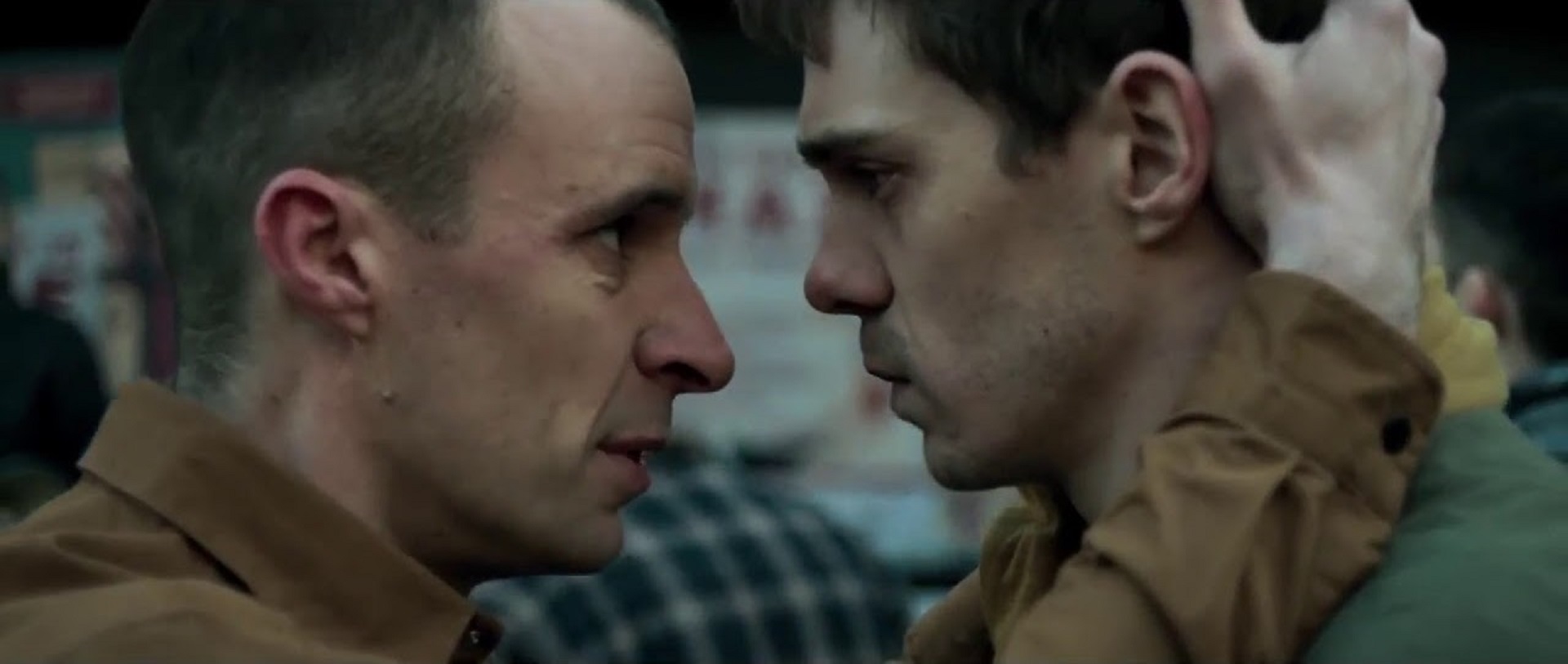 Tom Vaughan-Lawlor, Sam Keeley in The Cured (2017)