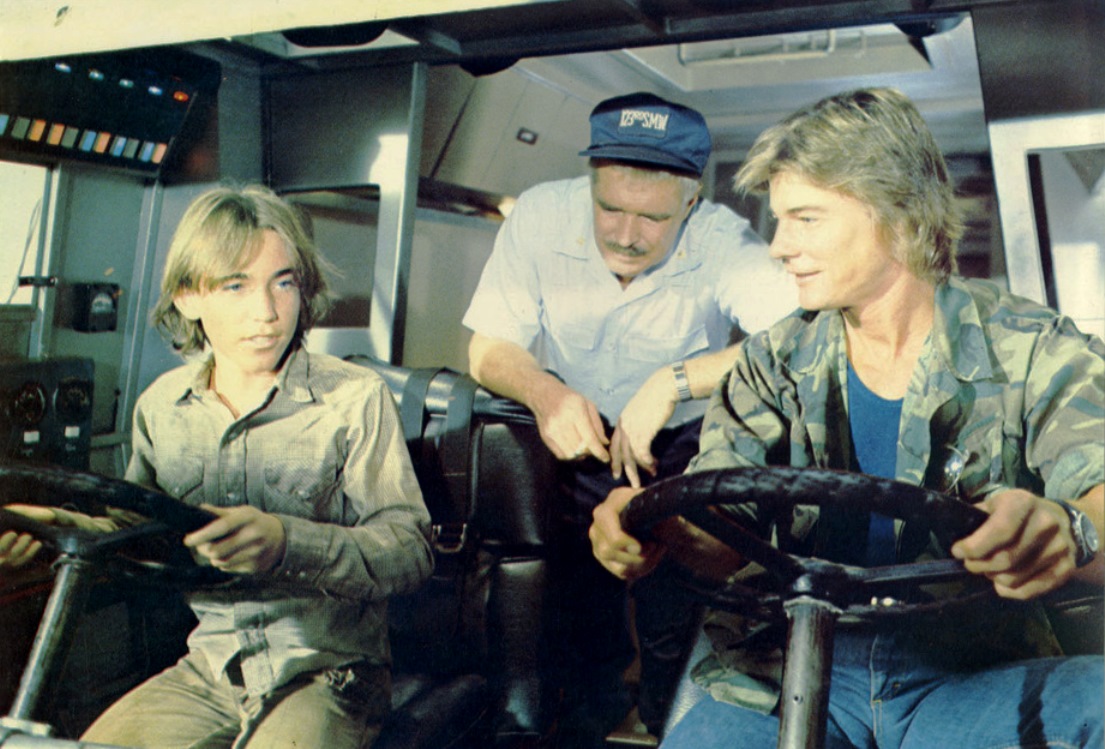 Jackie Earl Harley, George Peppard and Jan-Michael Vincent at the controls of The Landmaster in Damnation Alley (1977)