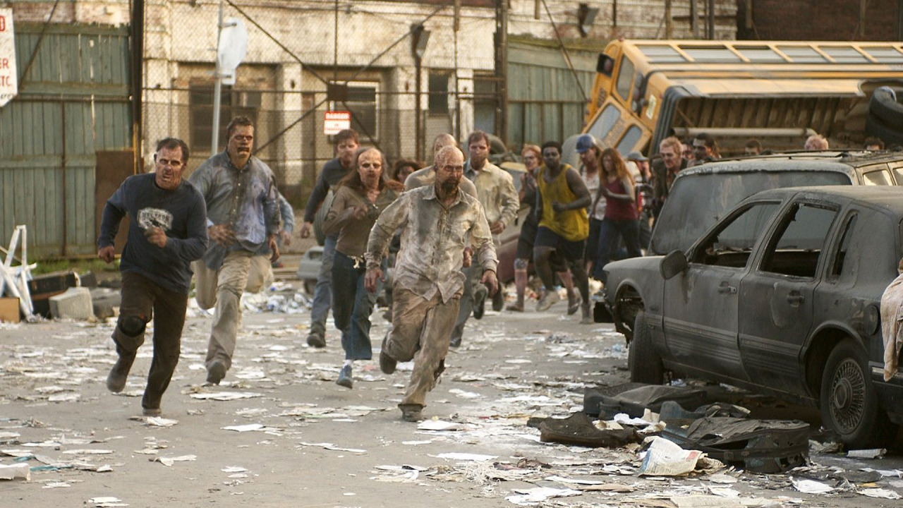 Fast-moving zombies in Dawn of the Dead (2004)