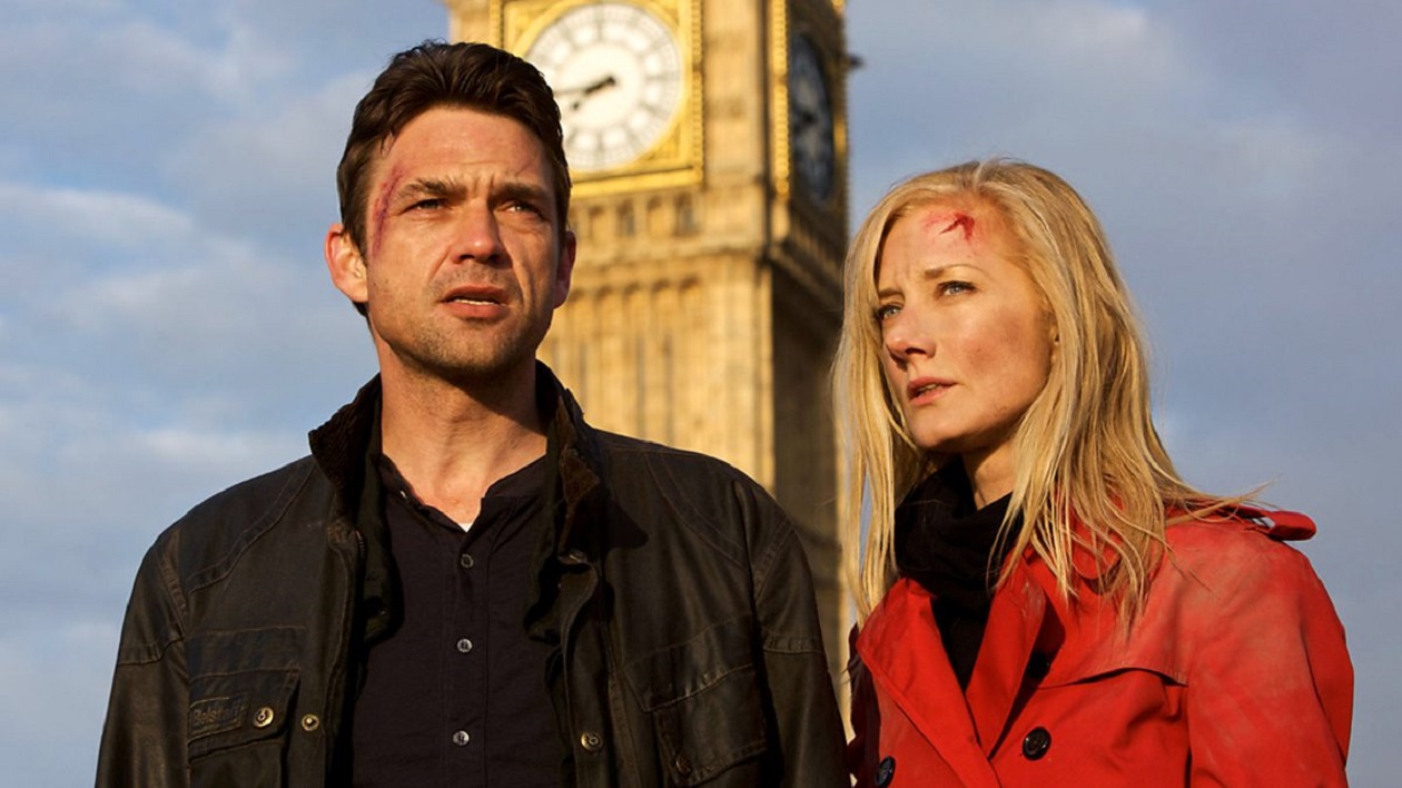 Bill Masen (Dougary Scott) and Jo Playton (Joely Richardson) in The Day of the Triffids (2009)