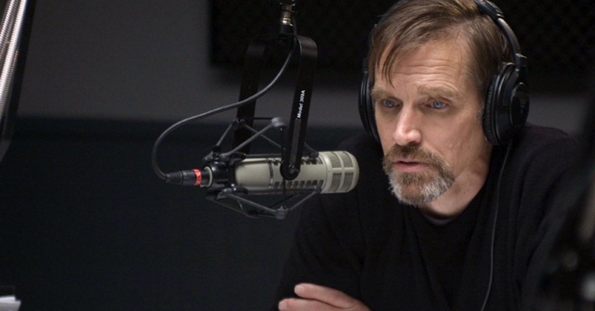 Radio talkback host Bill Moseley in Dead Air (2009)