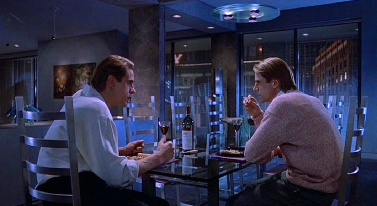 A tour-de-force performance from Jeremy Irons as twins Beverly and Elliott Mantle in Dead Ringers (1988)