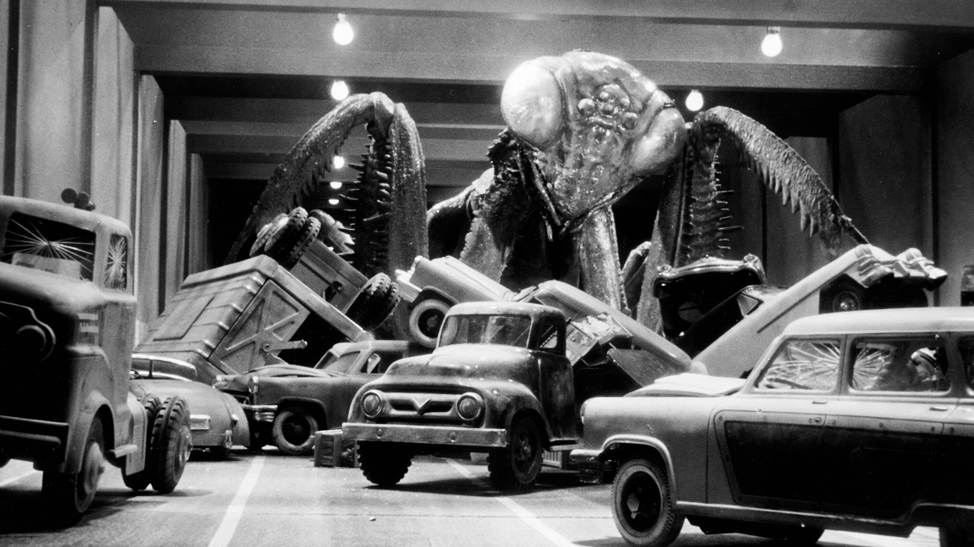 The giant mantis attacks the Holland Tunnel in The Deadly Mantis (1957)