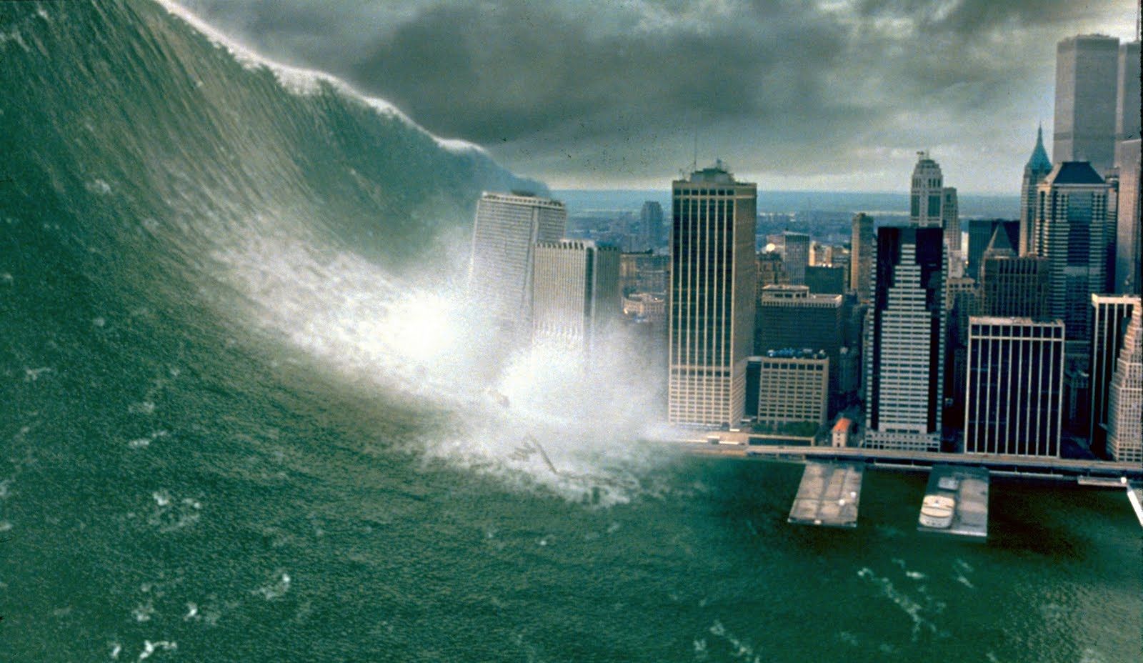 Tsunami in Deep Impact (1998)