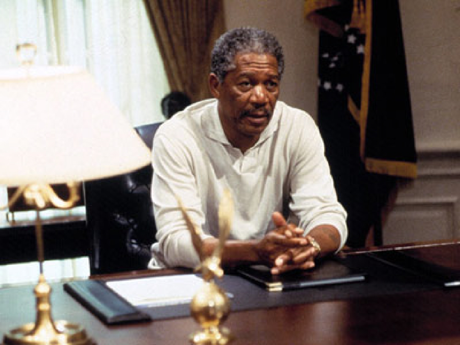 US President Morgan Freeman in Deep Impact (1998)