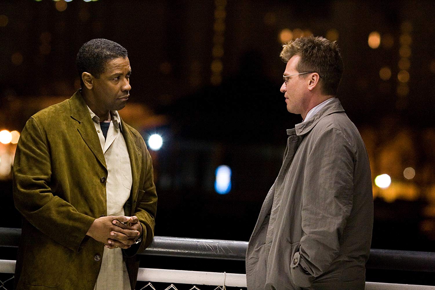 ATF agent Denzel Washington is recruited to the special FBI operation run by Val Kilmer in Deja Vu (2006)