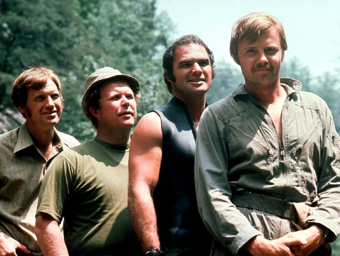 Four friends on a canoe trip in the wilds - Ronny Cox, Ned Beatty, Burt Reynolds, Jon Voight in Deliverance (1972)