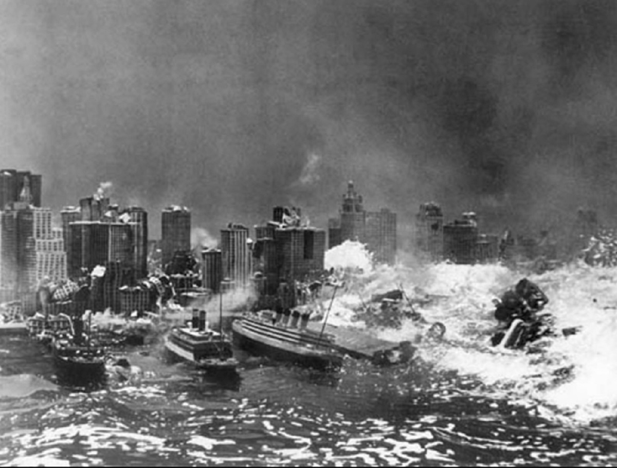 The devastation of New York City by flood in Deluge (1933)