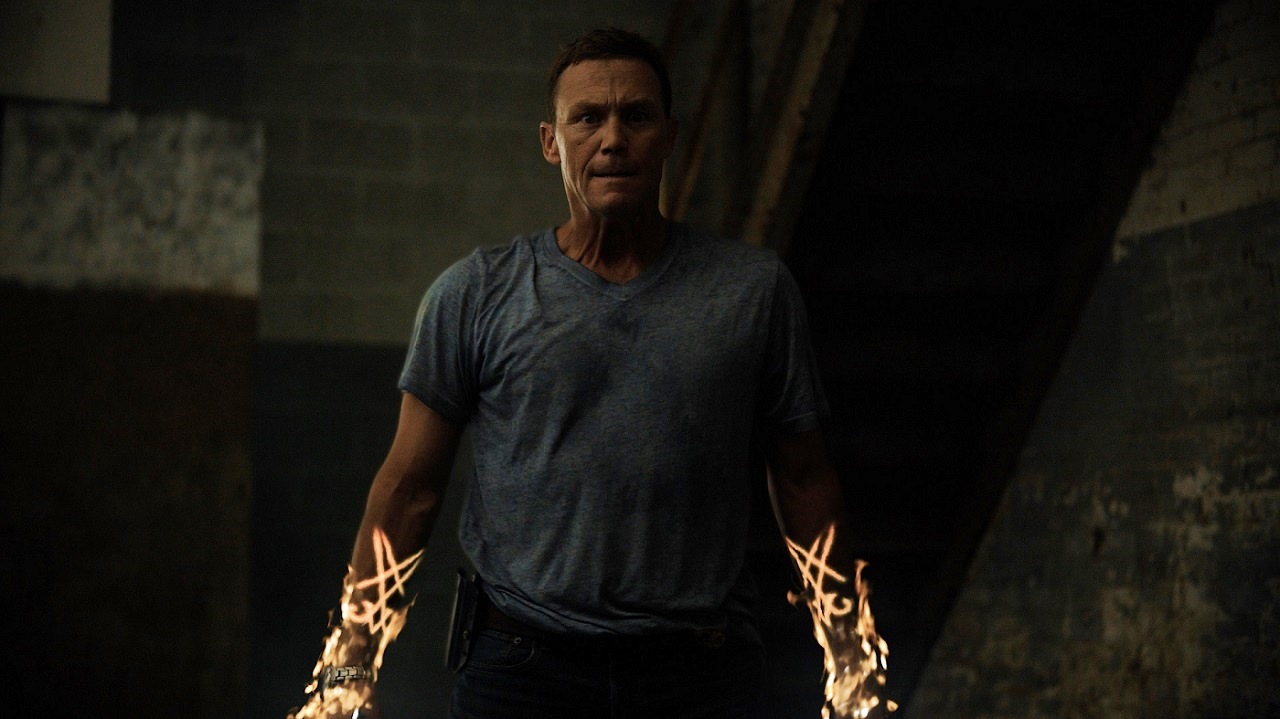 Brian Krause as detective Damien Seryth in The Demonologist (2019)