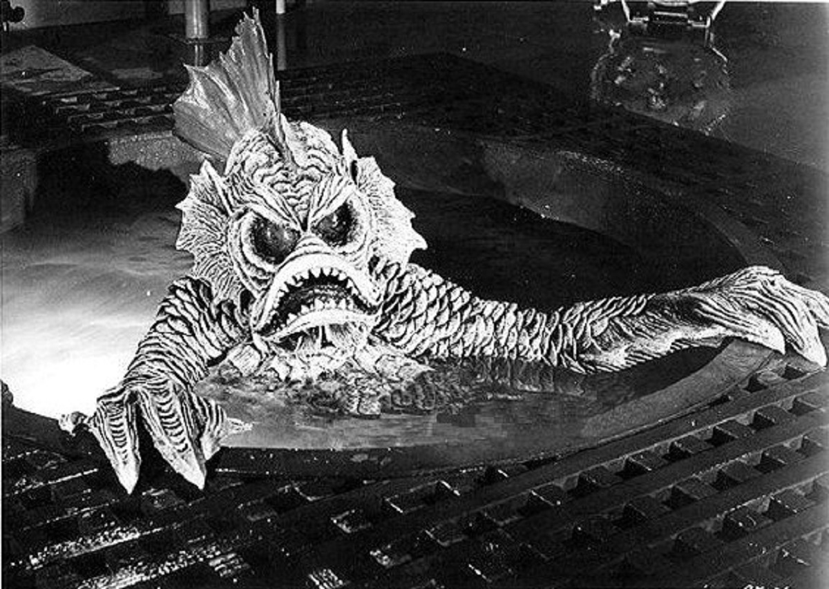 The alien monster in Destination Inner Space (1966)