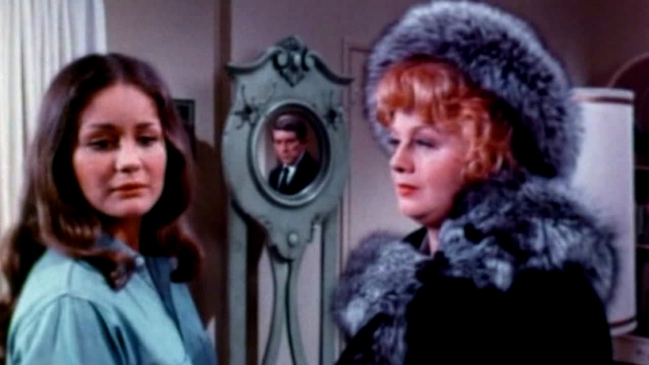 Belinda J. Montgomery and Shelley Winters in The Devil's Daughter (1973)