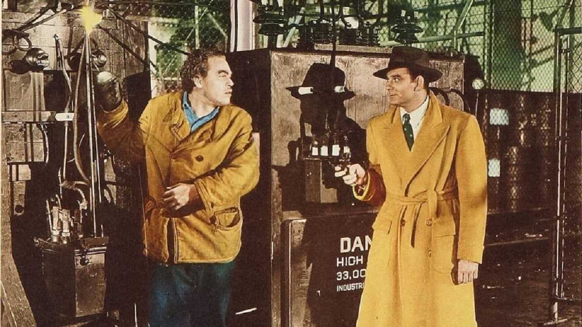 The Claw (Jack Lambert) and Dick Tracy (Ralph Byrd) in Dick Tracy's Dilemma (1947)