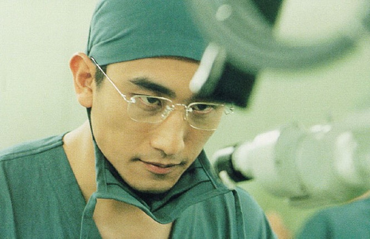 Cha In-Pyo as Dr Min in Doctor K (1999)