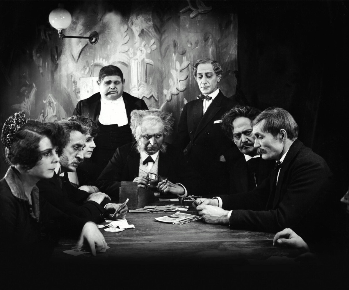 The gambling den with Rudolf Klein-Rogge in Dr Mabuse, the Gamber (1922)