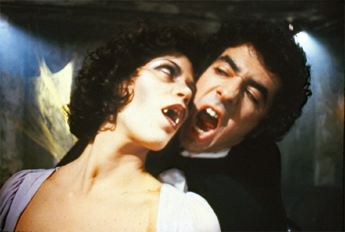 Count Dracula (Jamie Gillis) puts the bite on Samantha Fox in Dracula Exotica (1980)