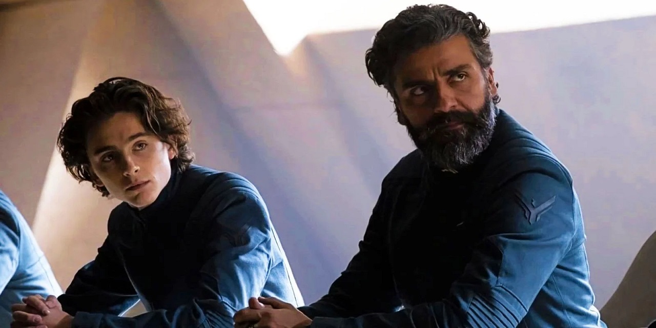 Paul Atreides (Timothee Chalamet) and Duke Leto Atreides (Oscar Isaac) in Dune Part One (2021)