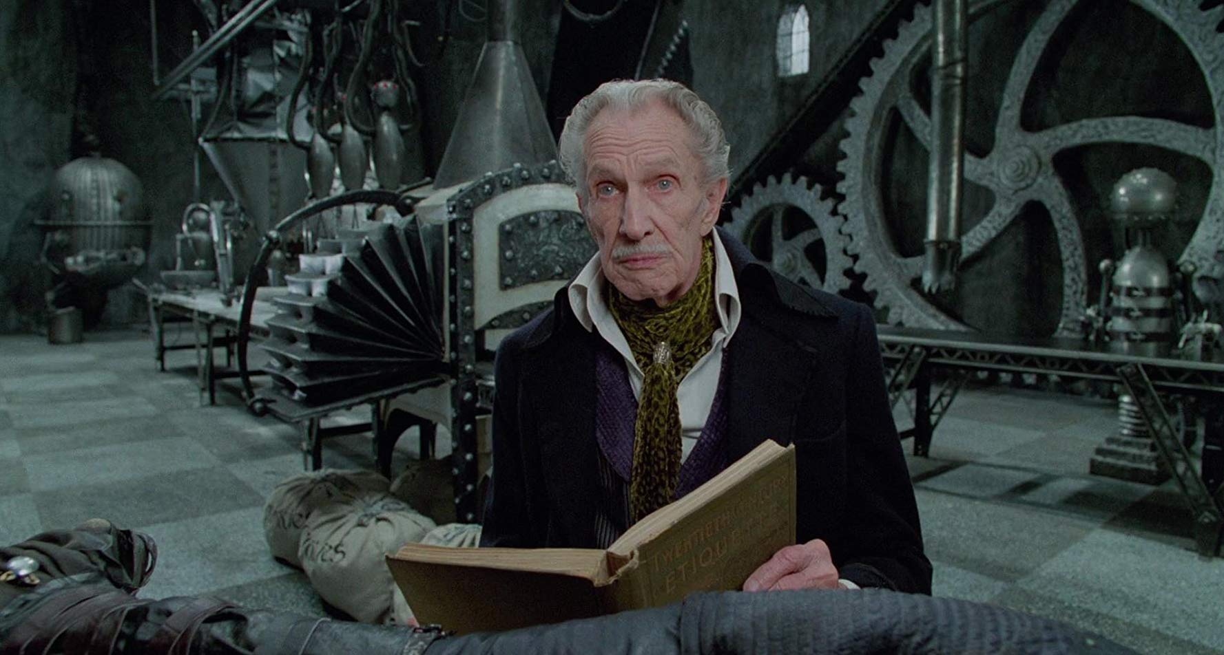 A 79 year old Vincent Price in his last film role as Edward's creator in Edward Scissorhands (1990)