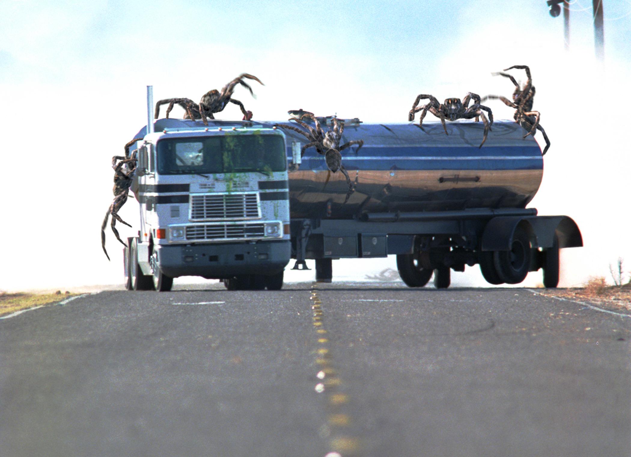 Giant spiders vs tanker in Eight Legged Freaks (2002)