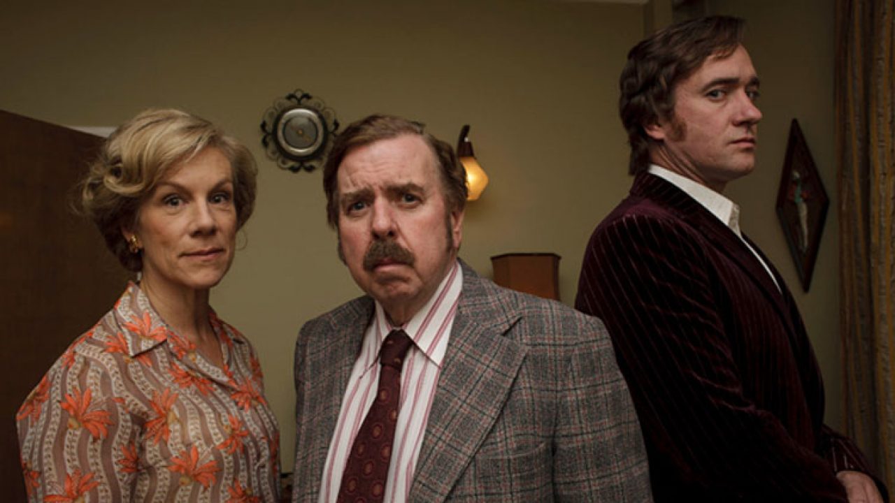 Betty Grosse (Juliet Stevenson), Maurice Grosse (Timothy Spall) and Guy Playfair (Matthew Macfadyen) in The Enfield Haunting (2015)