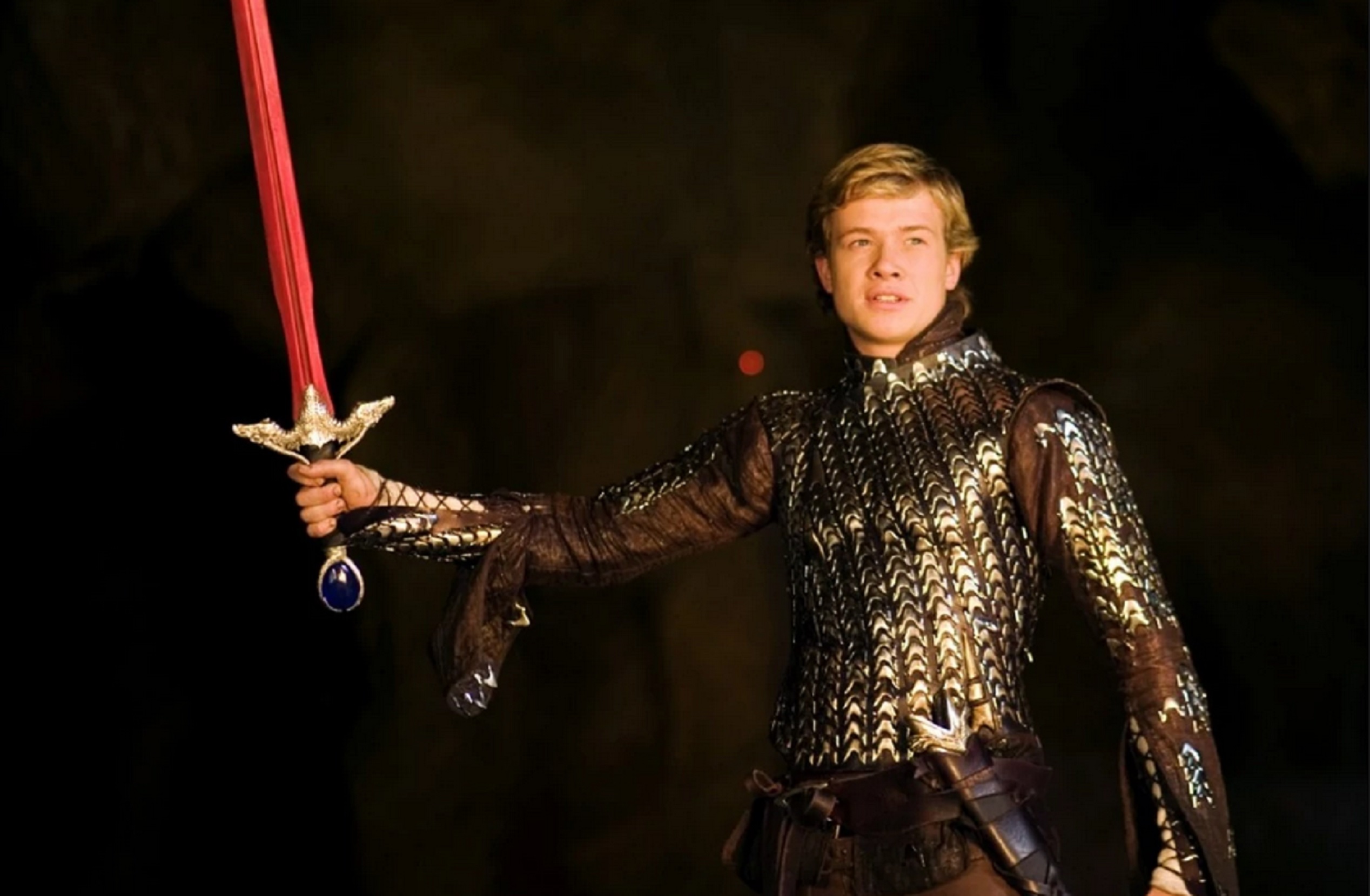 Ed Speleers as the orphan farmboy hero in