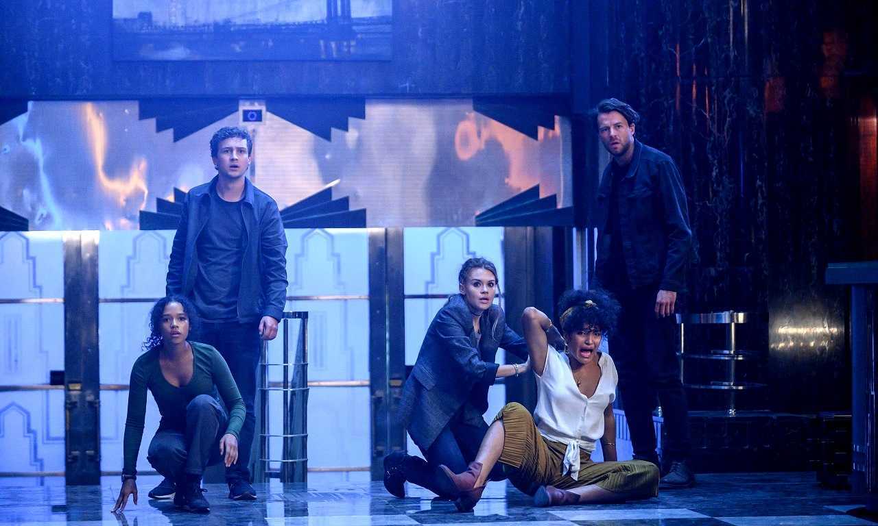 Taylor Russell, Logan Miller, Holland Roden, Indya Moore and Thomas Coquerel in Escape Room: Tournament of Champions (2021)