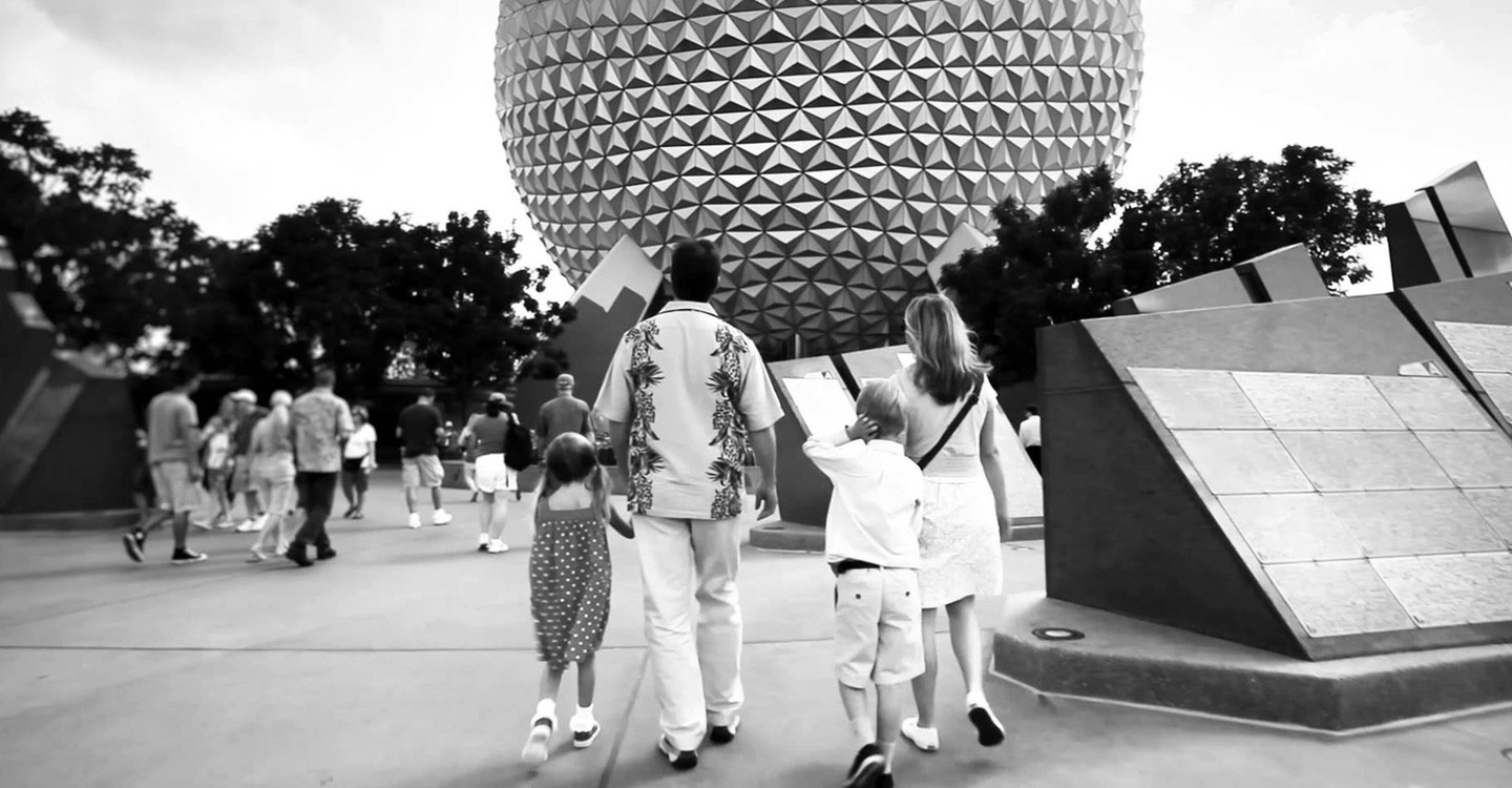 Husband and wife Roy Abramsohn and Elena Schuber and children Katelynn Rodriguez and Jack Dalton visit Disney World in Escape from Tomorrow (2013)