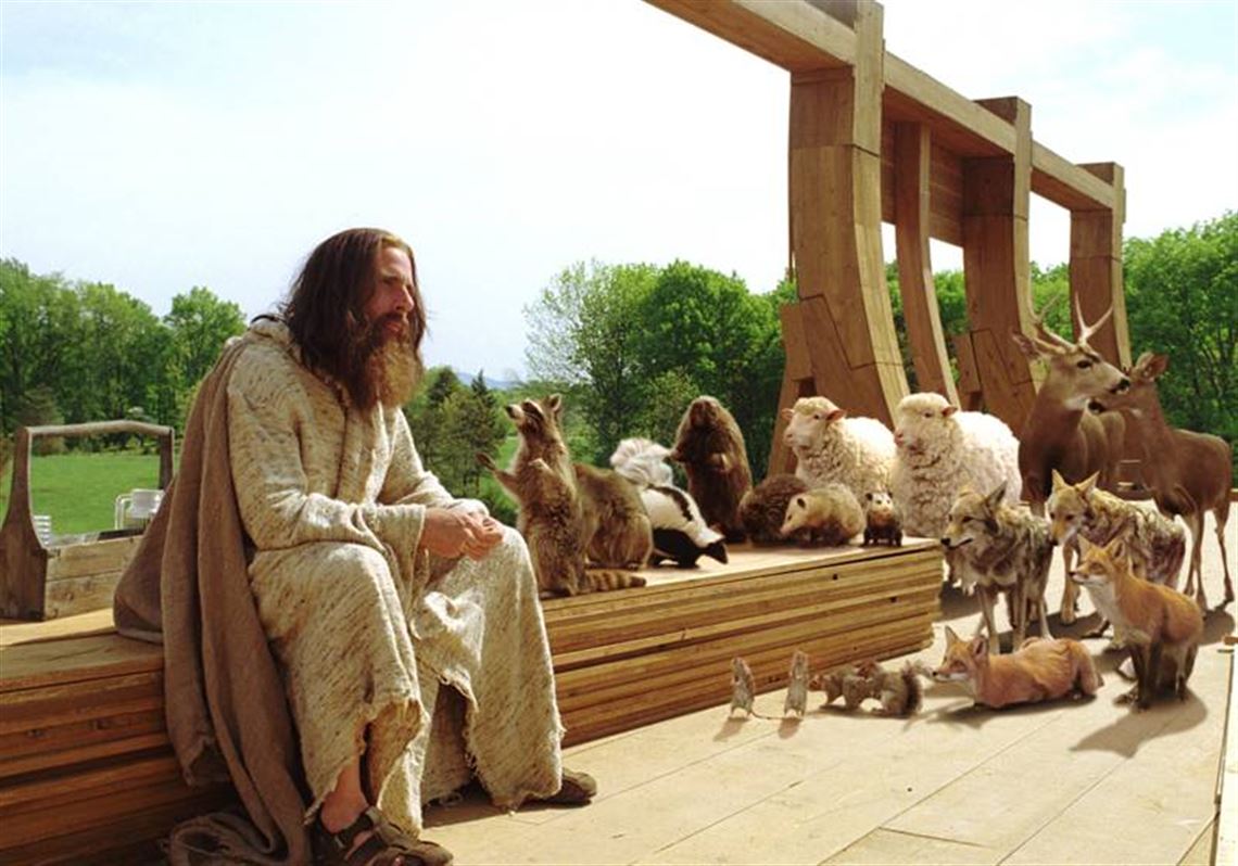 Evan (Steve Carell) as a modern-day Noah building his Ark in Evan Almighty (2007)