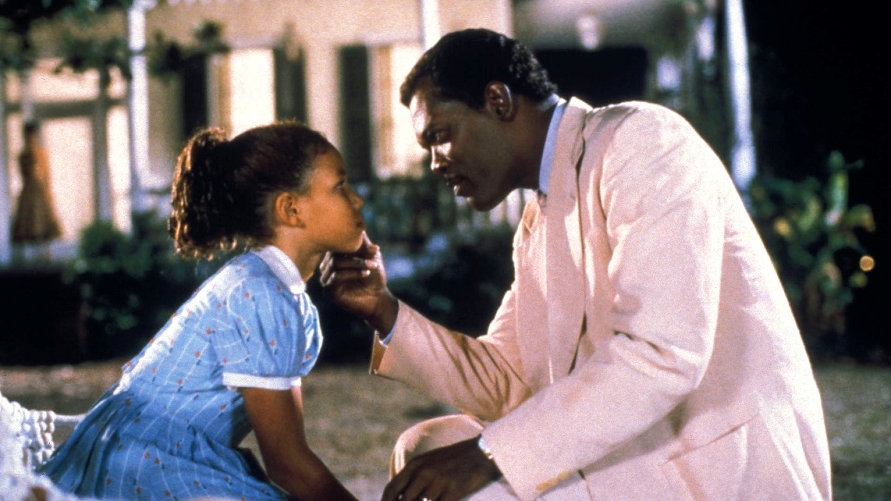 Evie (Jurnee Smollett) and her father (Samuel L. Jackson) in Eve's Bayou (1997)