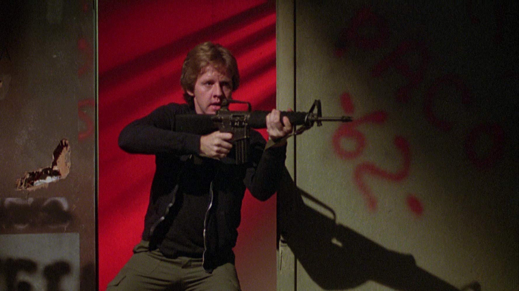 Robert Ginty as vigilante Vietnam veteran John Eastland in The Exterminator (1980)