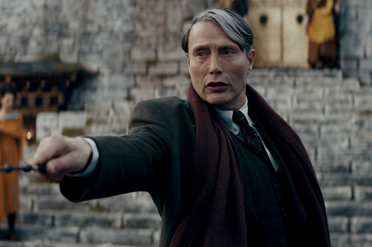 Mads Mikkelsen as Gellert Grindelwald in Fantastic Beasts The Secrets of Dumbledore (2022)