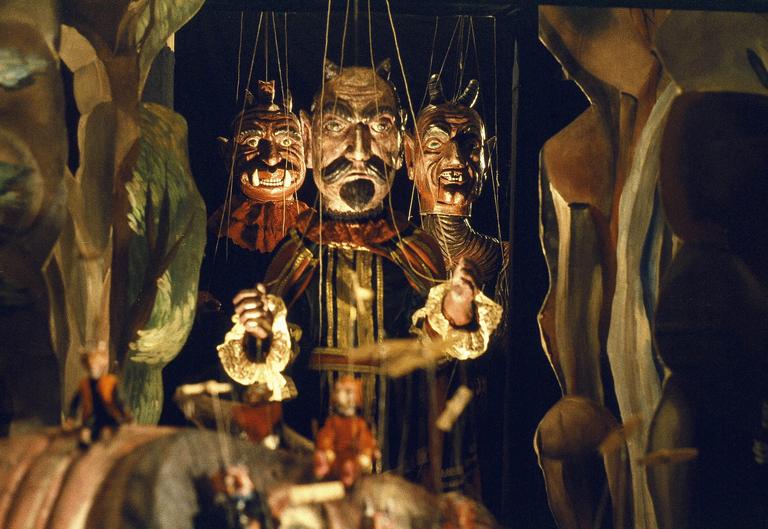 Jan Svankmajer's bizarre mix of puppetry and Claymation in Faust (1994)