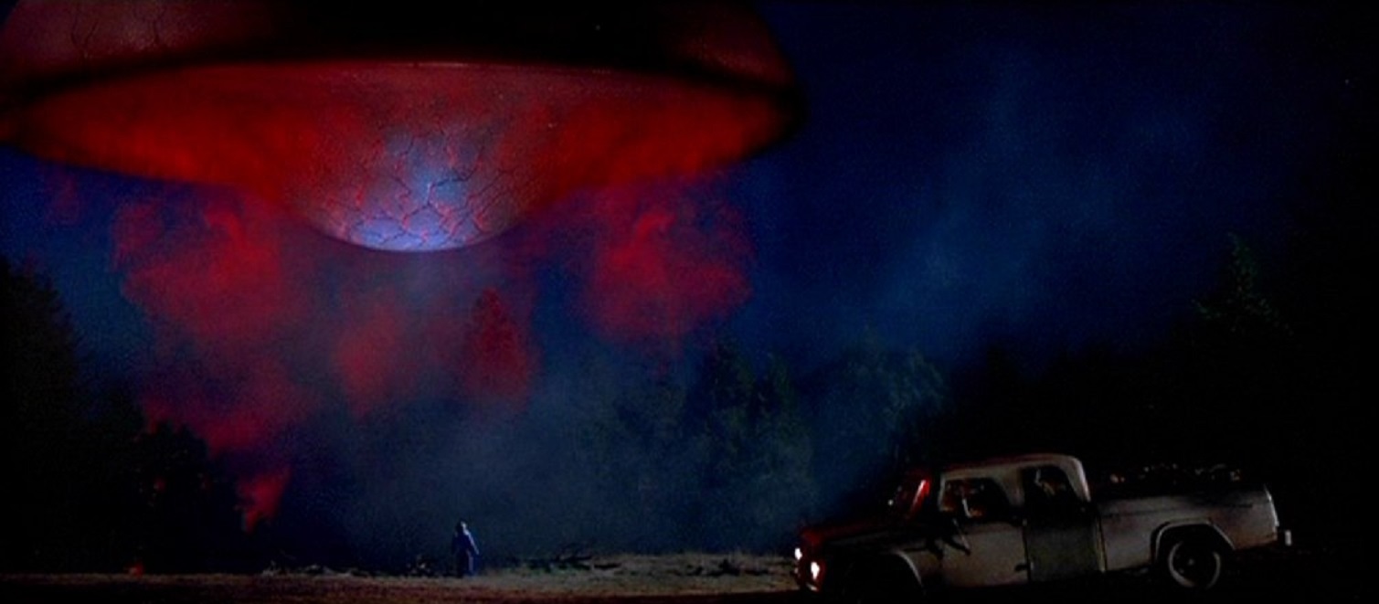 UFO in Fire in the Sky (1993)
