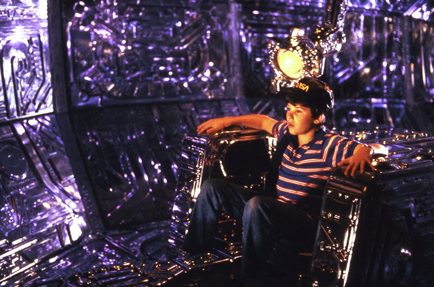 Joey Cramer in the spaceship in Flight of the Navigator (1986)