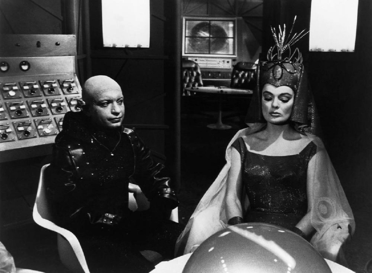 Alien invaders Nadir (Lou Cutell) and Princess Macuzan (Marilyn Hanold) in in Frankenstein Meets the Spacemonster (1965)