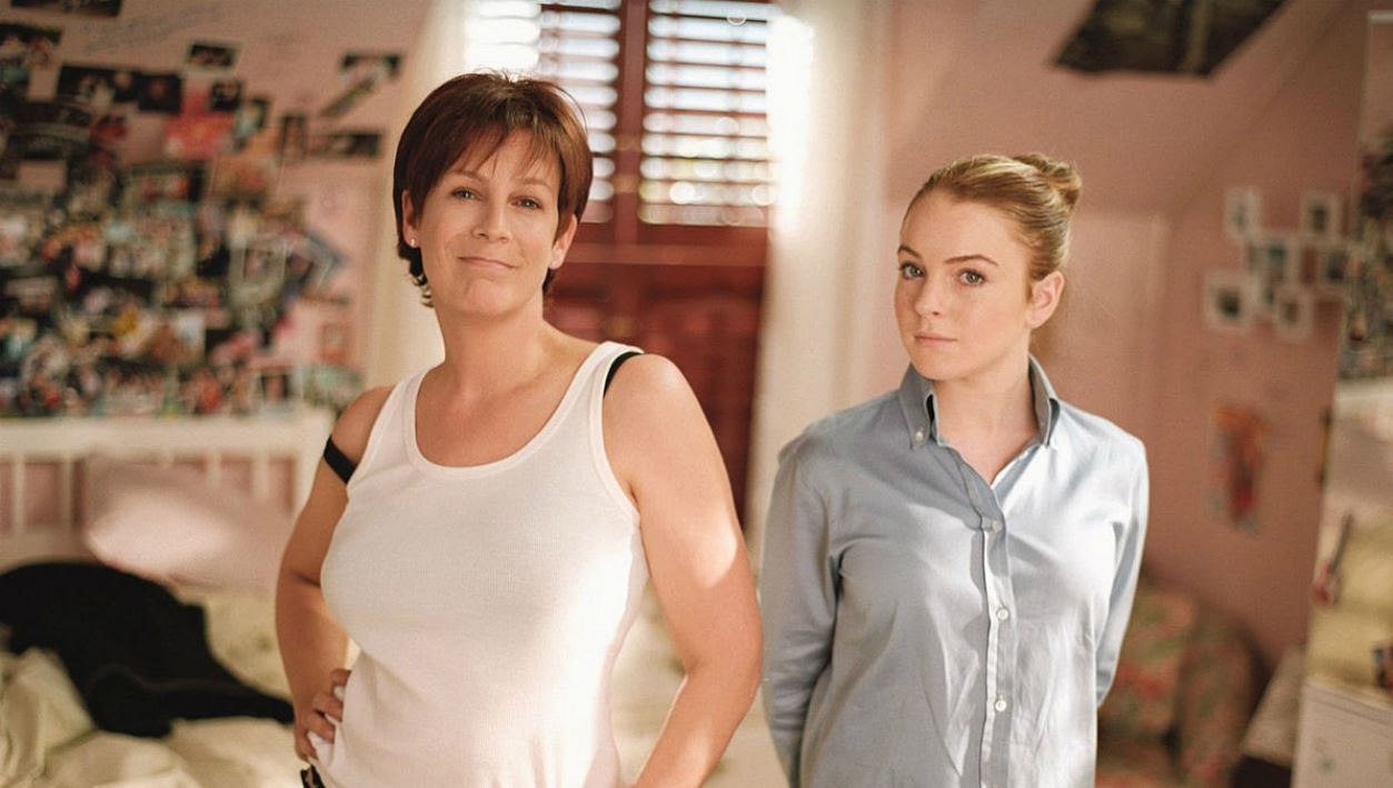 Bodyswapped mother and daughter Jamie Lee Curtis and Lindsay Lohan in Freaky Friday (2003)