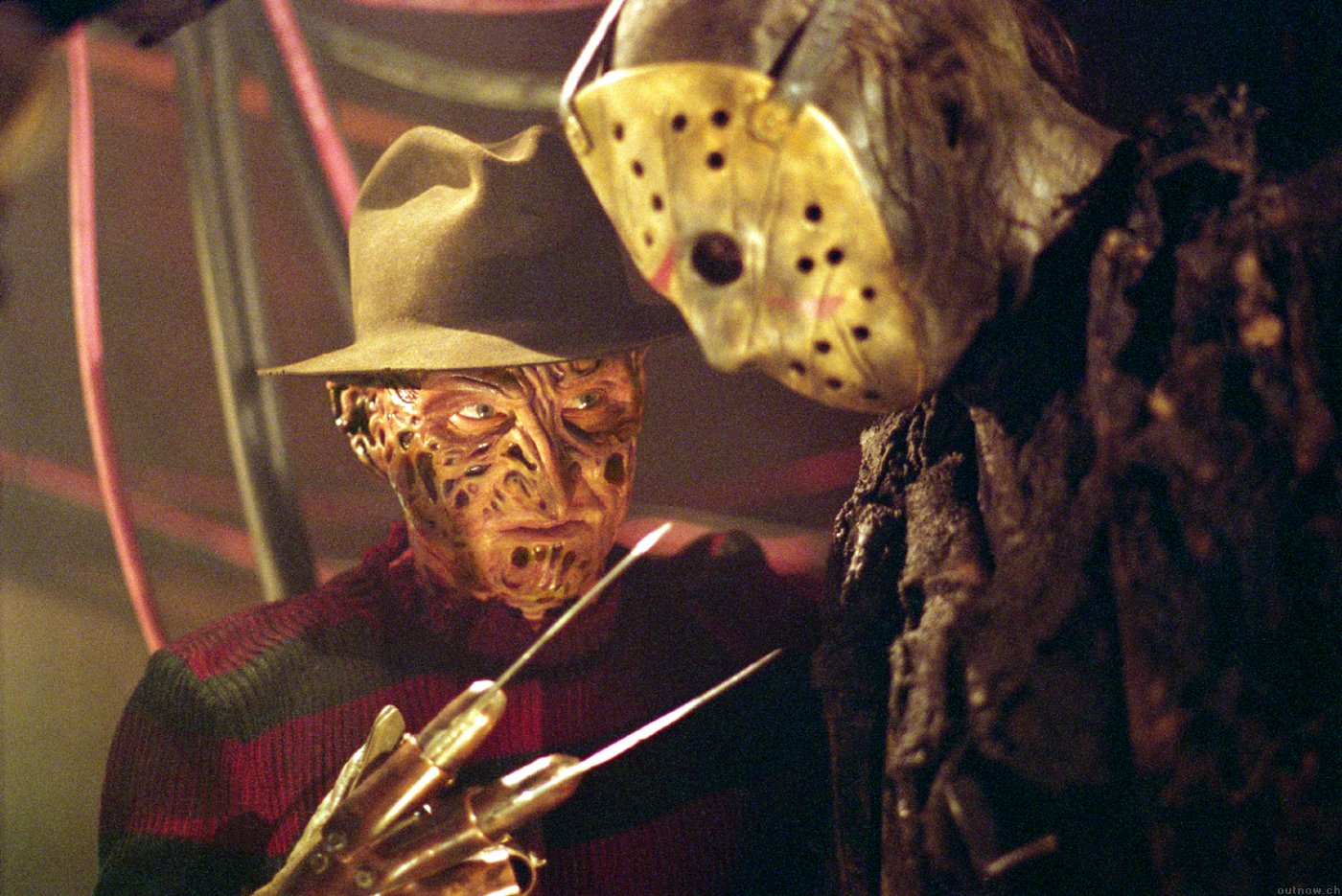 Freddy (Robert Englund) and Jason (Ken Kirzinger) in Freddy vs. Jason (2003)