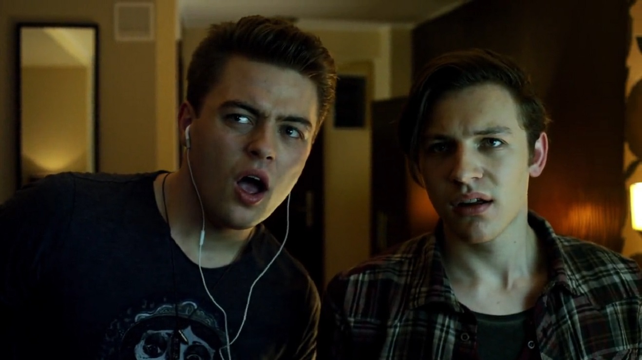 (l to r) Evil Ed (Chris Waller) and Charley Brewster (Will Payne) in Fright Night 2 (2013)